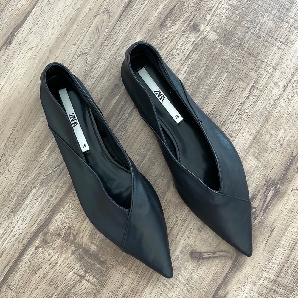 Zara Size 38 Black Flats